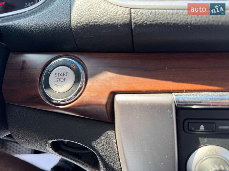 Седан Nissan Teana 2010 в Запоріжжі