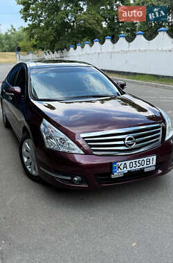 Седан Nissan Teana 2010 в Киеве