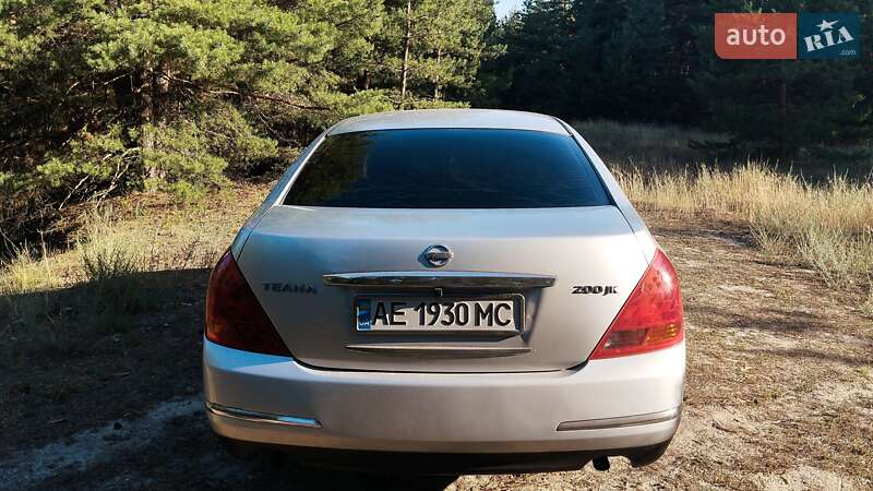 Седан Nissan Teana 2006 в Днепре