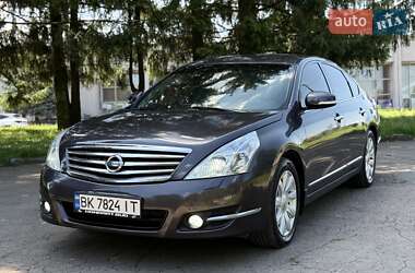 Седан Nissan Teana 2008 в Ровно