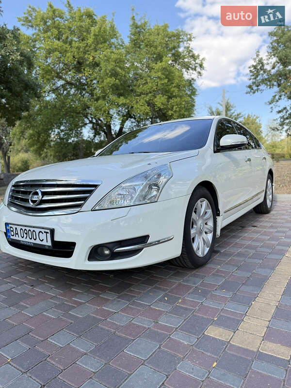 Седан Nissan Teana 2010 в Кропивницком