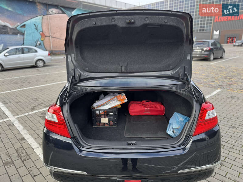 Седан Nissan Teana 2010 в Луцке фото 58 Седан Nissan Teana 2010 в Луцке