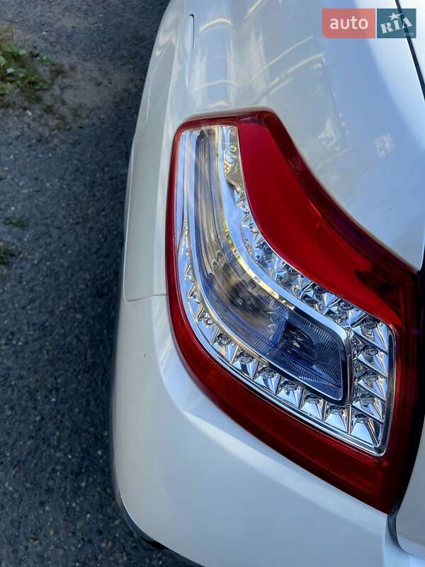 Седан Nissan Teana 2013 в Чернівцях