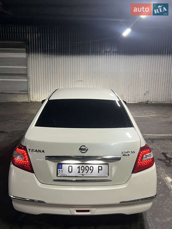 Седан Nissan Teana 2011 в Киеве