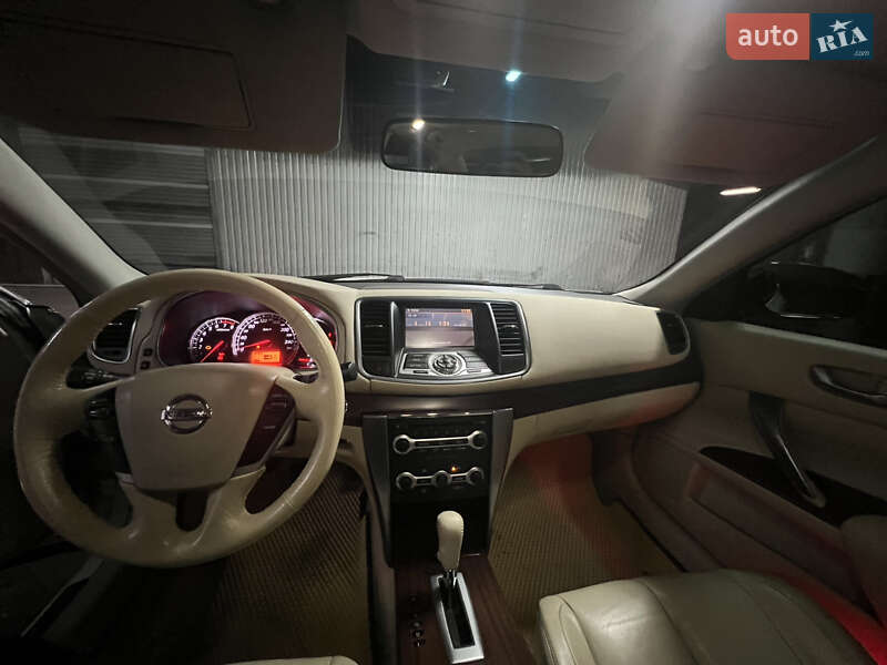 Седан Nissan Teana 2011 в Киеве