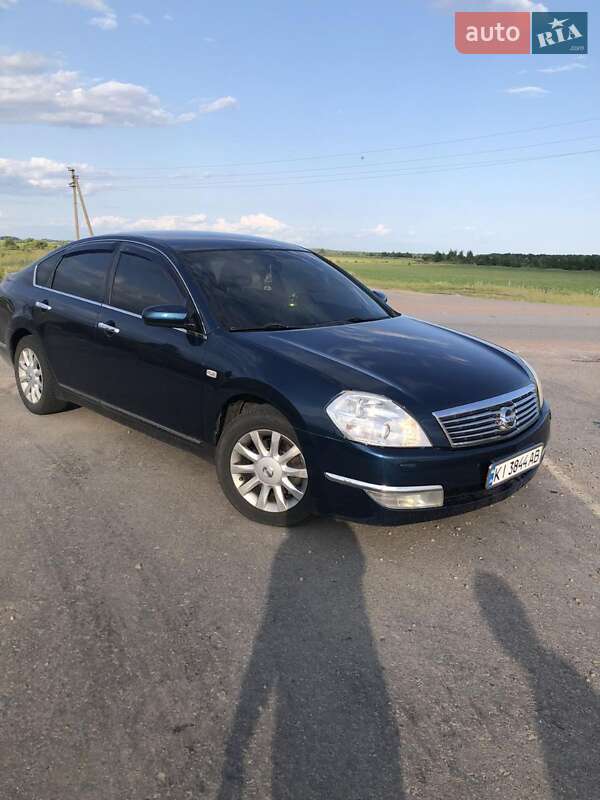 Nissan Teana