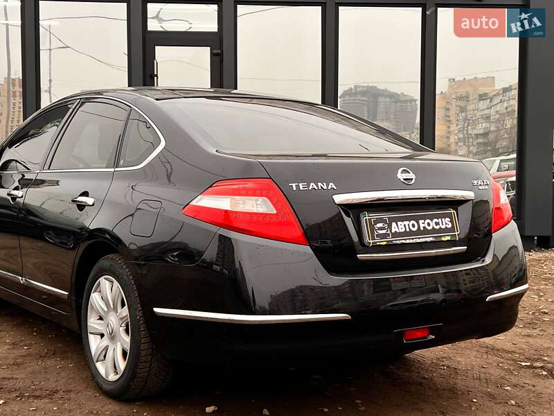 Седан Nissan Teana 2008 в Києві