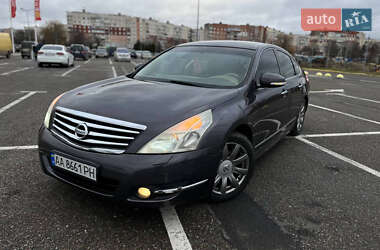 Седан Nissan Teana 2008 в Чернівцях