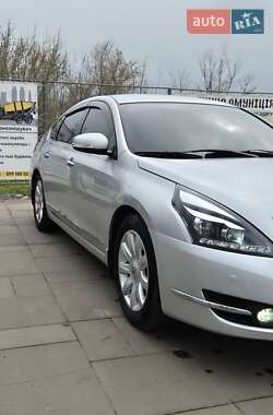 Седан Nissan Teana 2010 в Синельниково
