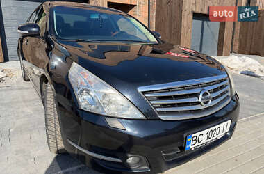 Седан Nissan Teana 2010 в Львове