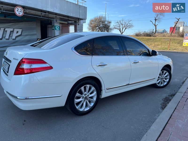 Седан Nissan Teana 2012 в Києві