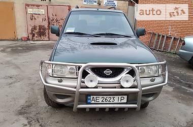 Внедорожник / Кроссовер Nissan Terrano II 2001 в Днепре