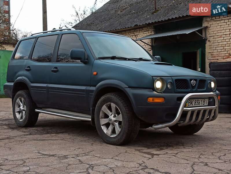 Внедорожник / Кроссовер Nissan Terrano II 1998 в Ровно