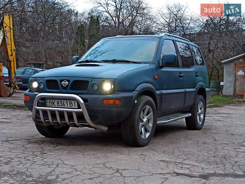 Внедорожник / Кроссовер Nissan Terrano II 1998 в Ровно