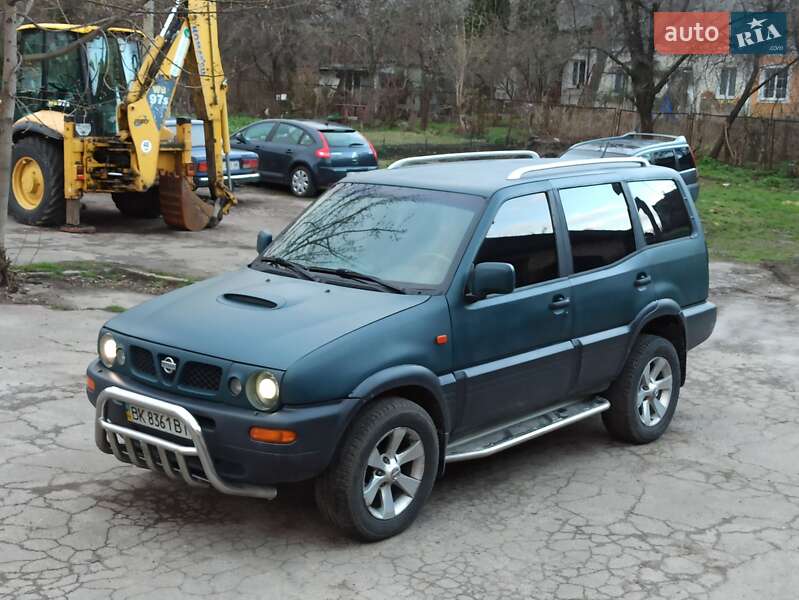 Nissan Terrano II 1998