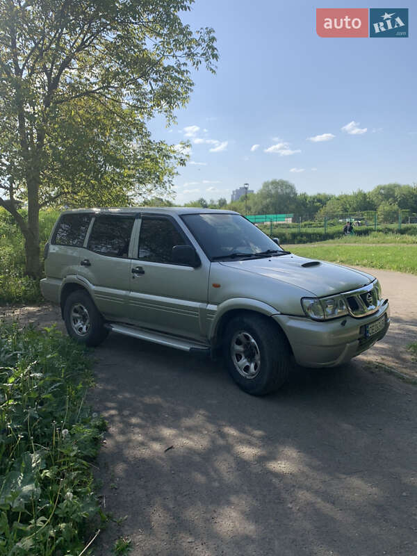 Позашляховик / Кросовер Nissan Terrano II 2004 в Хмельницькому