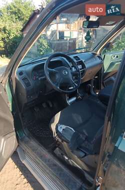 Внедорожник / Кроссовер Nissan Terrano II 2004 в 