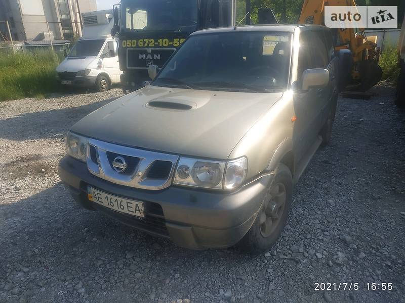 Внедорожник / Кроссовер Nissan Terrano 2003 в Днепре