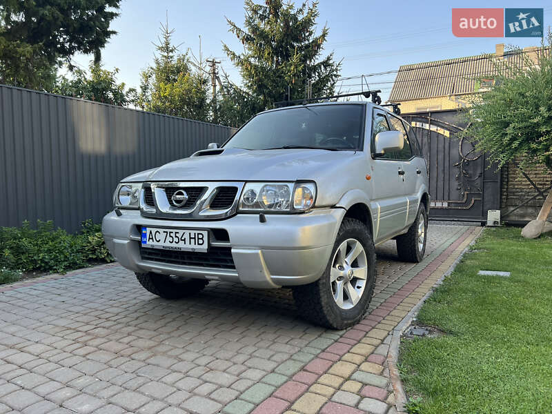 Nissan Terrano 2003