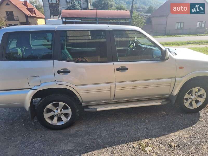 Позашляховик / Кросовер Nissan Terrano 2003 в Поляні