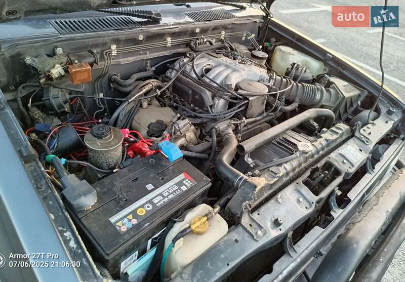 Позашляховик / Кросовер Nissan Terrano 1988 в Чернівцях