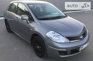 Седан Nissan TIIDA 2013 в Сумах