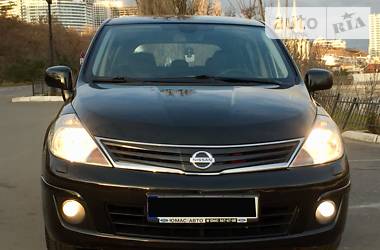 Хэтчбек Nissan TIIDA 2012 в Одессе