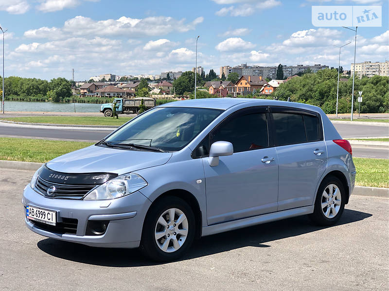 Хэтчбек Nissan TIIDA 2012 в Виннице