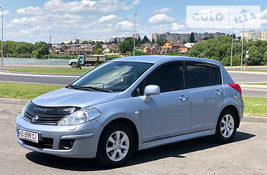 Хэтчбек Nissan TIIDA 2012 в Виннице