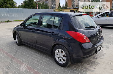 Хэтчбек Nissan TIIDA 2008 в Ивано-Франковске