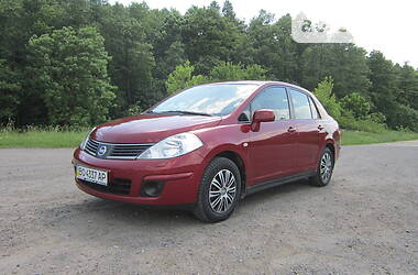 Nissan TIIDA 2008