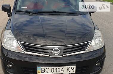 Nissan TIIDA 2011