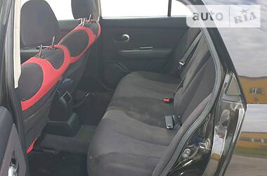 Седан Nissan TIIDA 2011 в 