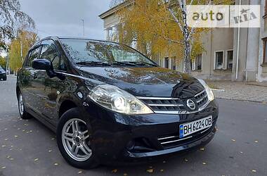 Nissan TIIDA 2010