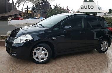 Хэтчбек Nissan TIIDA 2010 в Одессе