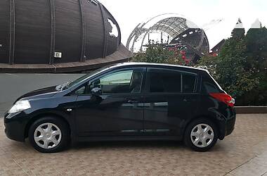 Хэтчбек Nissan TIIDA 2010 в Одессе