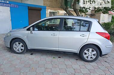 Хэтчбек Nissan TIIDA 2007 в Херсоне