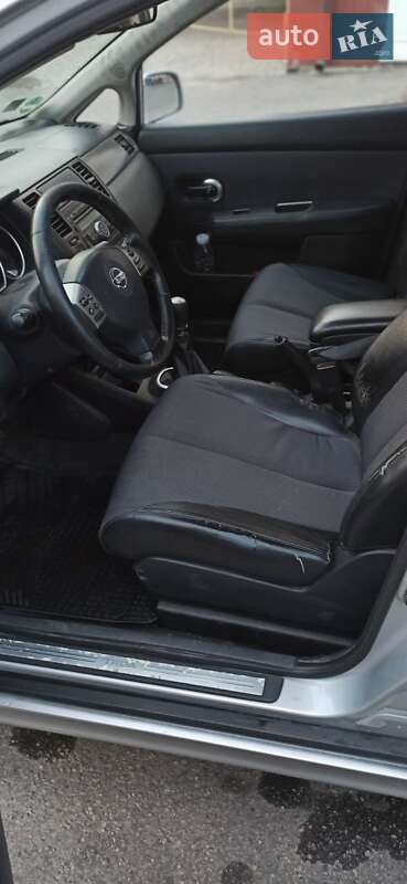 Хэтчбек Nissan TIIDA 2008 в Одессе