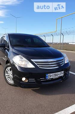 Хетчбек Nissan TIIDA 2010 в Одесі