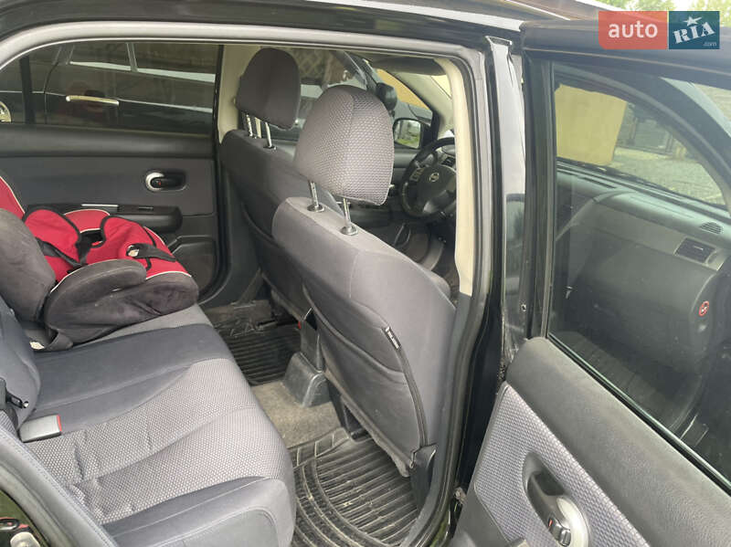 Седан Nissan TIIDA 2007 в Дніпрі