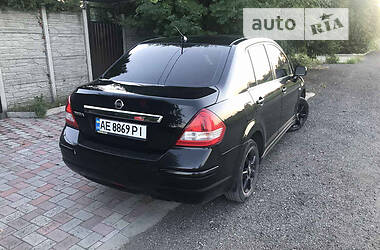 Седан Nissan TIIDA 2007 в Днепре