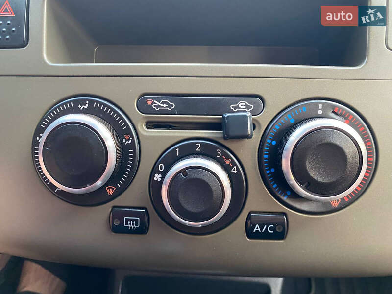 Хэтчбек Nissan TIIDA 2011 в Коломые