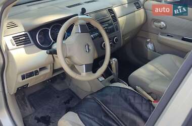 Хэтчбек Nissan TIIDA 2008 в 