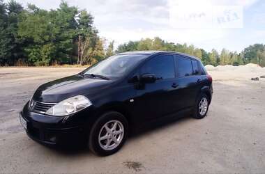 Хэтчбек Nissan TIIDA 2008 в Славуте