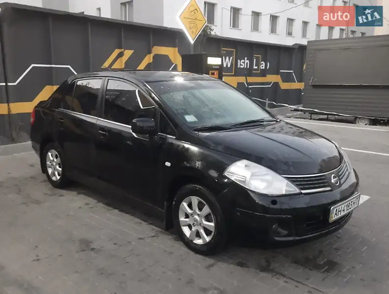 Nissan TIIDA