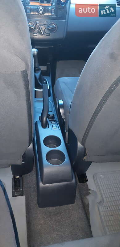 Хетчбек Nissan TIIDA 2008 в Вінниці