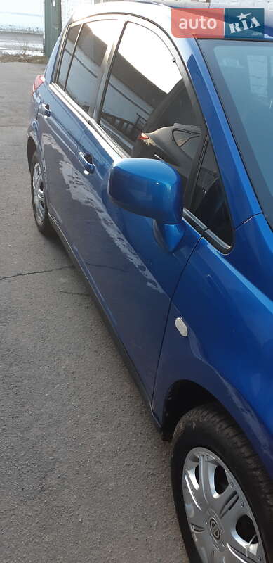 Хетчбек Nissan TIIDA 2008 в Вінниці