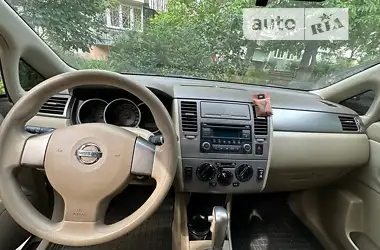 Nissan TIIDA 2006