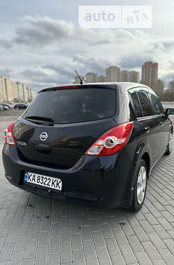 Хэтчбек Nissan TIIDA 2012 в Киеве