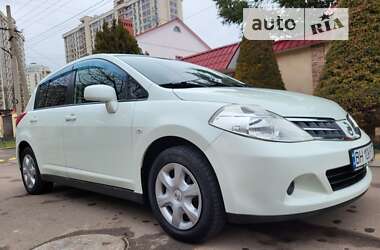 Хэтчбек Nissan TIIDA 2012 в Одессе